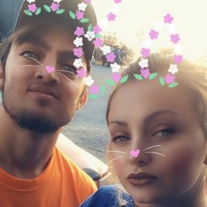 Meet your Posher, Alexis